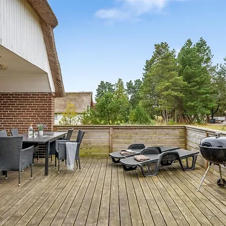 Vakantiehuis Alisa - 2km From The Sea By Interhome *