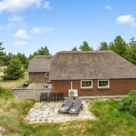 Vakantiehuis Alisa - 2km From The Sea By Interhome