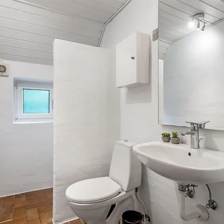 Alisa - 2km From The Sea By Interhome Vakantiehuis