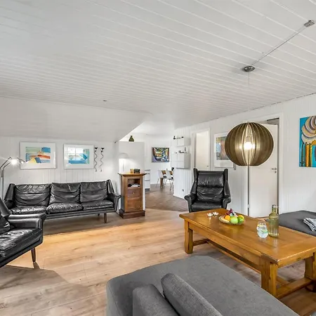 Vakantiehuis Alisa - 2km From The Sea By Interhome *