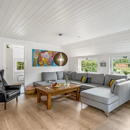 Alisa - 2km From The Sea By Interhome *